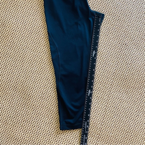 Lukka Capri Leggings and Jacket Activewear Set Black Blue Gray Medium - Picture 11 of 16